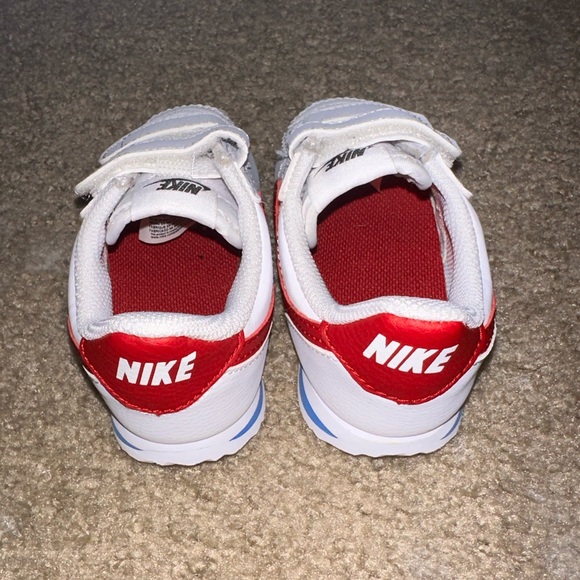 Size 7C toddler Nike sneakers - Picture 4 of 6